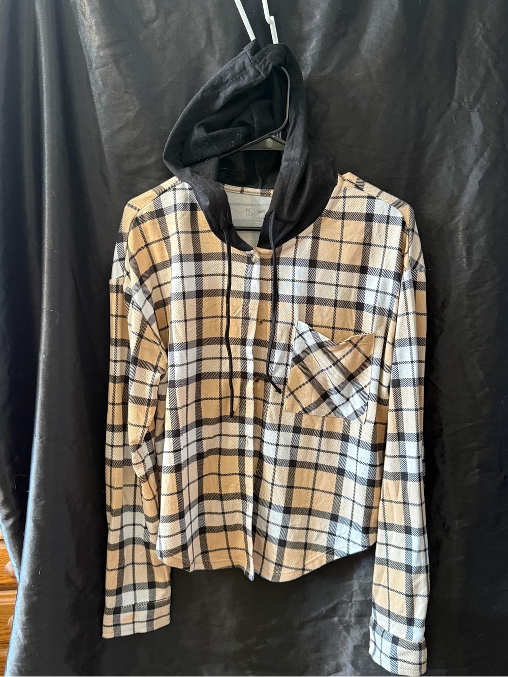 Women’s Plaid Hooded Shirt - Black & Tan